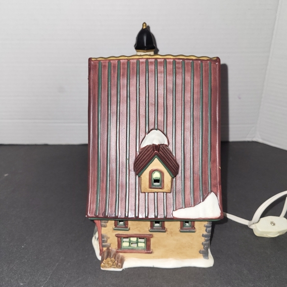 Christmas Village Lighted Bakery Building Working - Picture 2 of 10